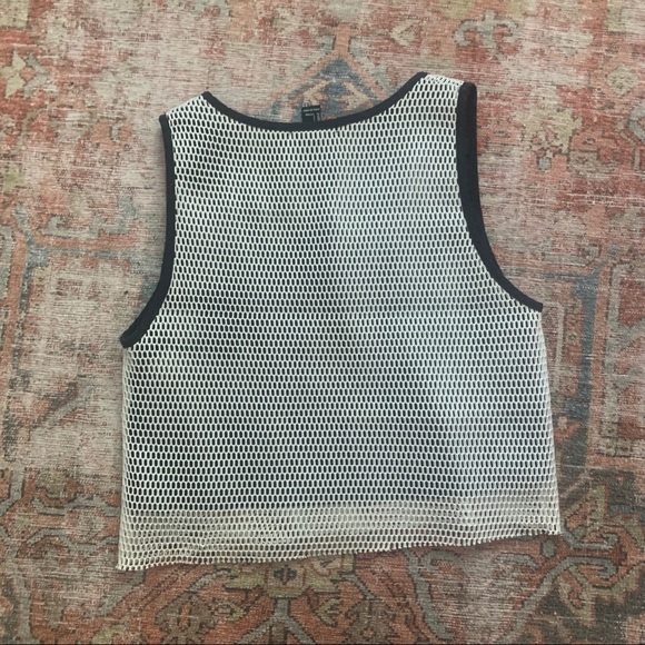 Netted Crop Top - Picture 3 of 4